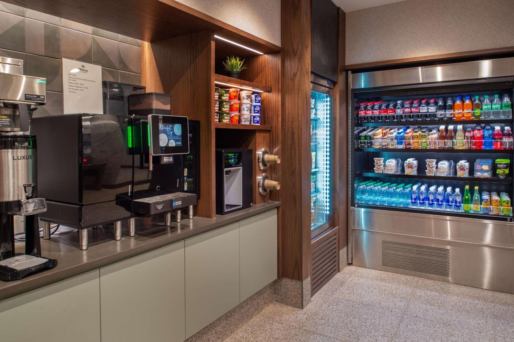 Hotel Hilton St. Louis Airport 3*